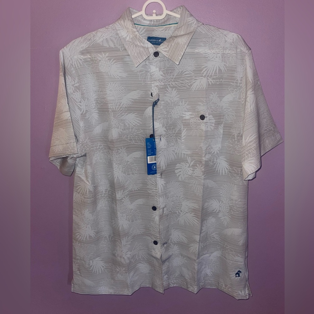 NWT Mens Caribbean Joe Shirt M Gray Pineapple Design Retails $59 New Hawaiian